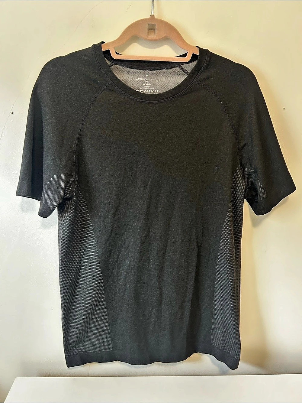 Fabletics Men's Black Athletic Tee